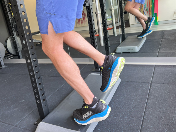 3.	Calf Raise (Single Leg - straight knee and bent knee)